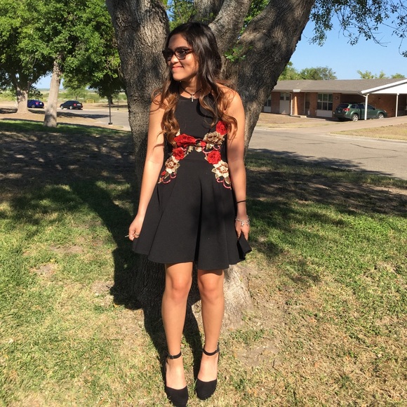 AGACI DRESS - Picture 2 of 5